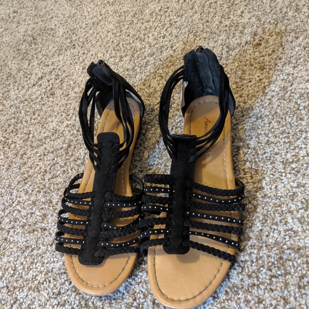 Sandals - Picture 2 of 5